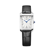 Quadrante opalino bianco-argenteo con numeri arabi rodiati a ore 12 e 6, indici rodiati rivettati e lancette a forma di spada blu dell'orologio Baume & Mercier Hampton 10795